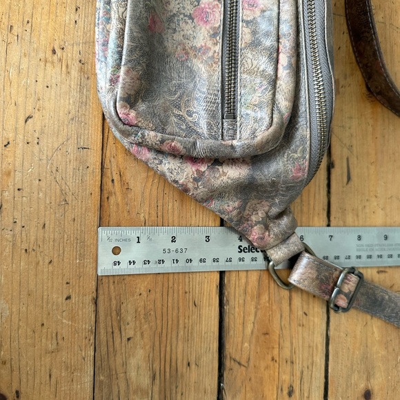 OdiLynch bum bag - Picture 6 of 10